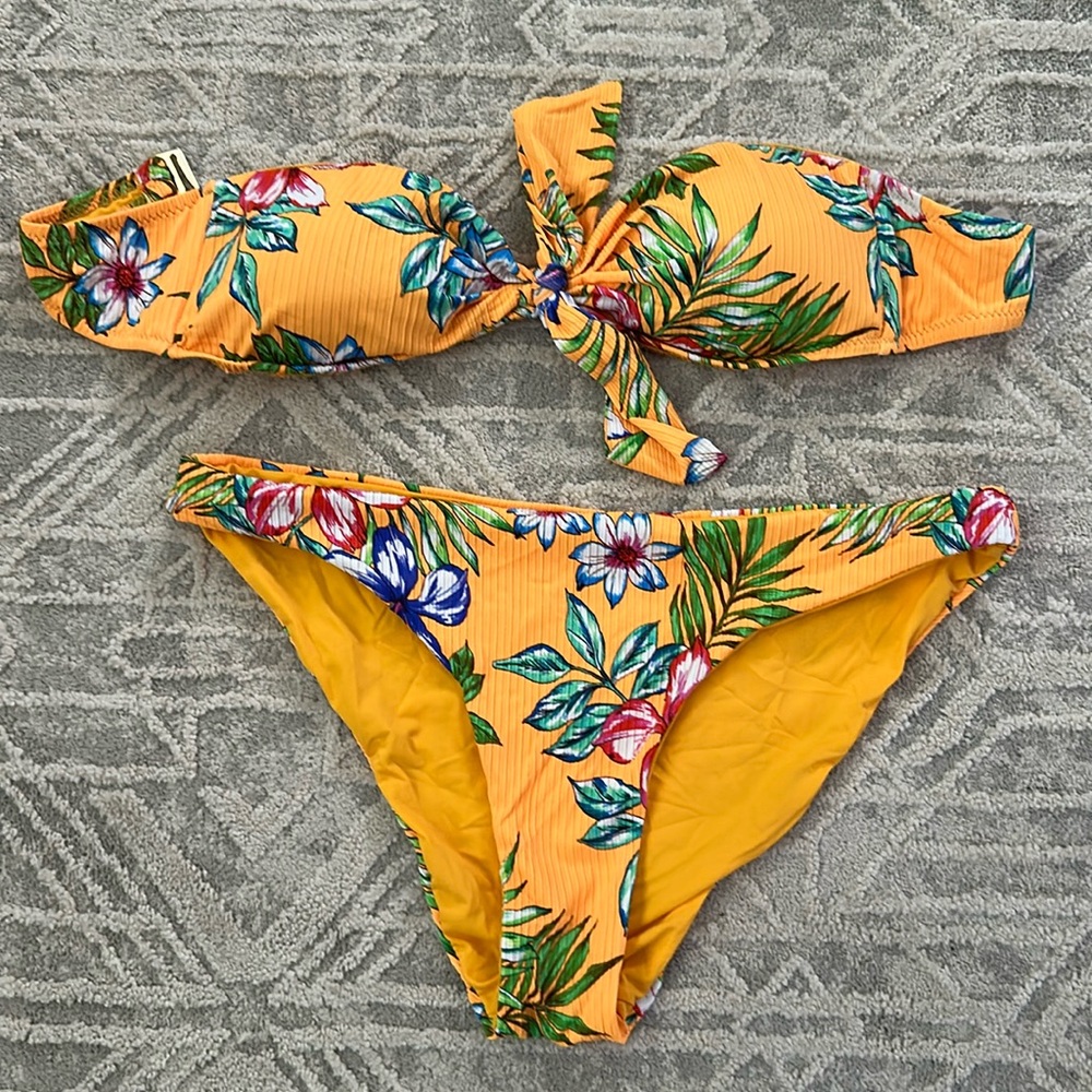 Tinibikin two piece swimsuit size small